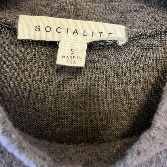 Socialite by Nordstrom Rack Grey Mock Neck Fleece Dress - Picture 3 of 5